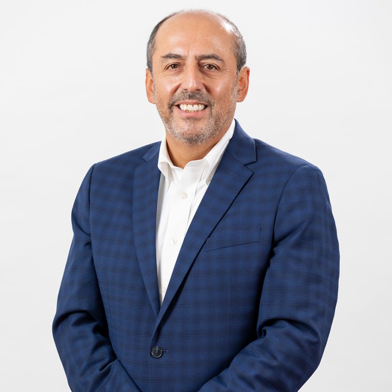 Hugo Santa María APOYO Consultoría