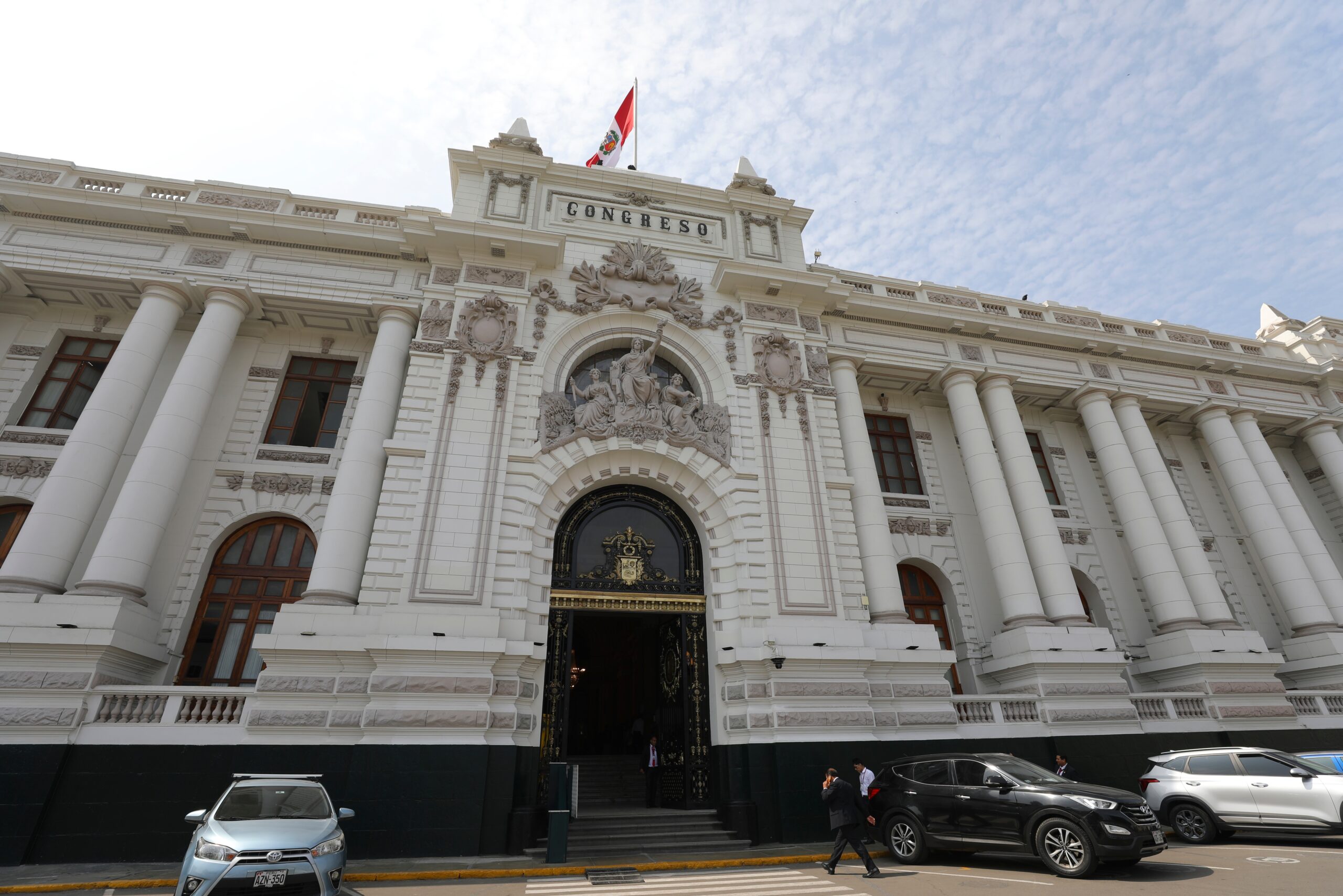 “Un candidato de este perfil (antisistema) representa riesgos para la economía”